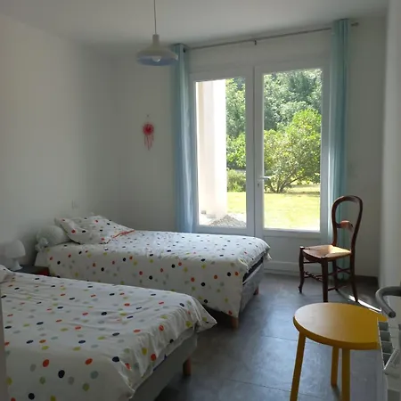 Mara Poggio Contemporaine Dans Un écrin De Verdure Villa *